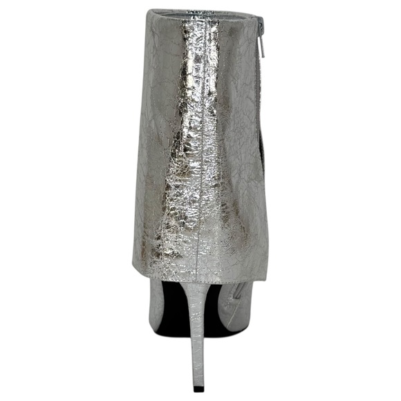 INC Sabeel Silver Patent Leather Cuff Heeled Womens Boots Size 8.5M - Picture 4 of 13